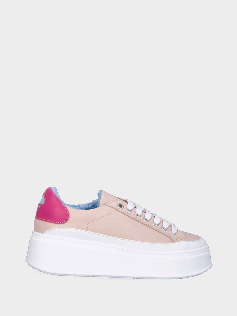 Sneakers beige in pelle con suola platform