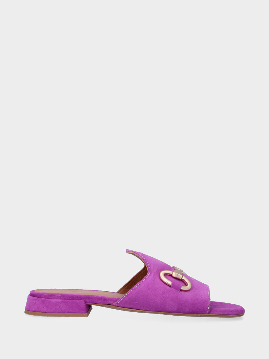 Ciabattina violette en cuir avec morsetto métallique