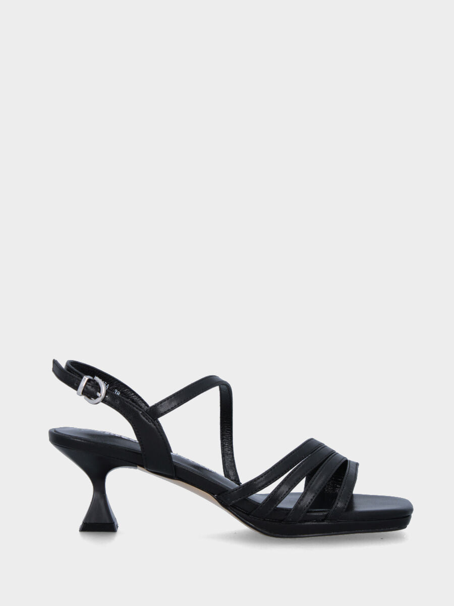 Sandalo nero in pelle con fascette