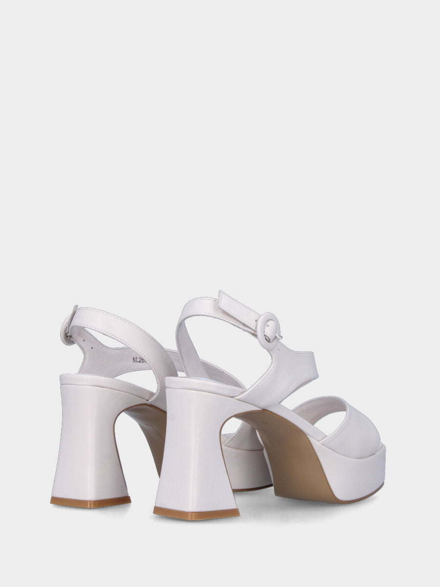 Sandalo avorio in pelle con fascia
