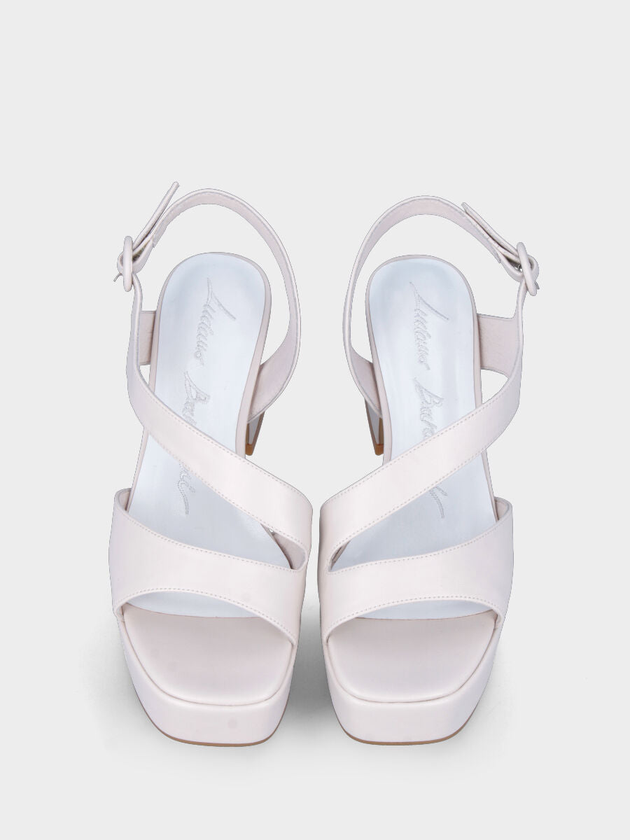 Sandalo avorio in pelle con fascia