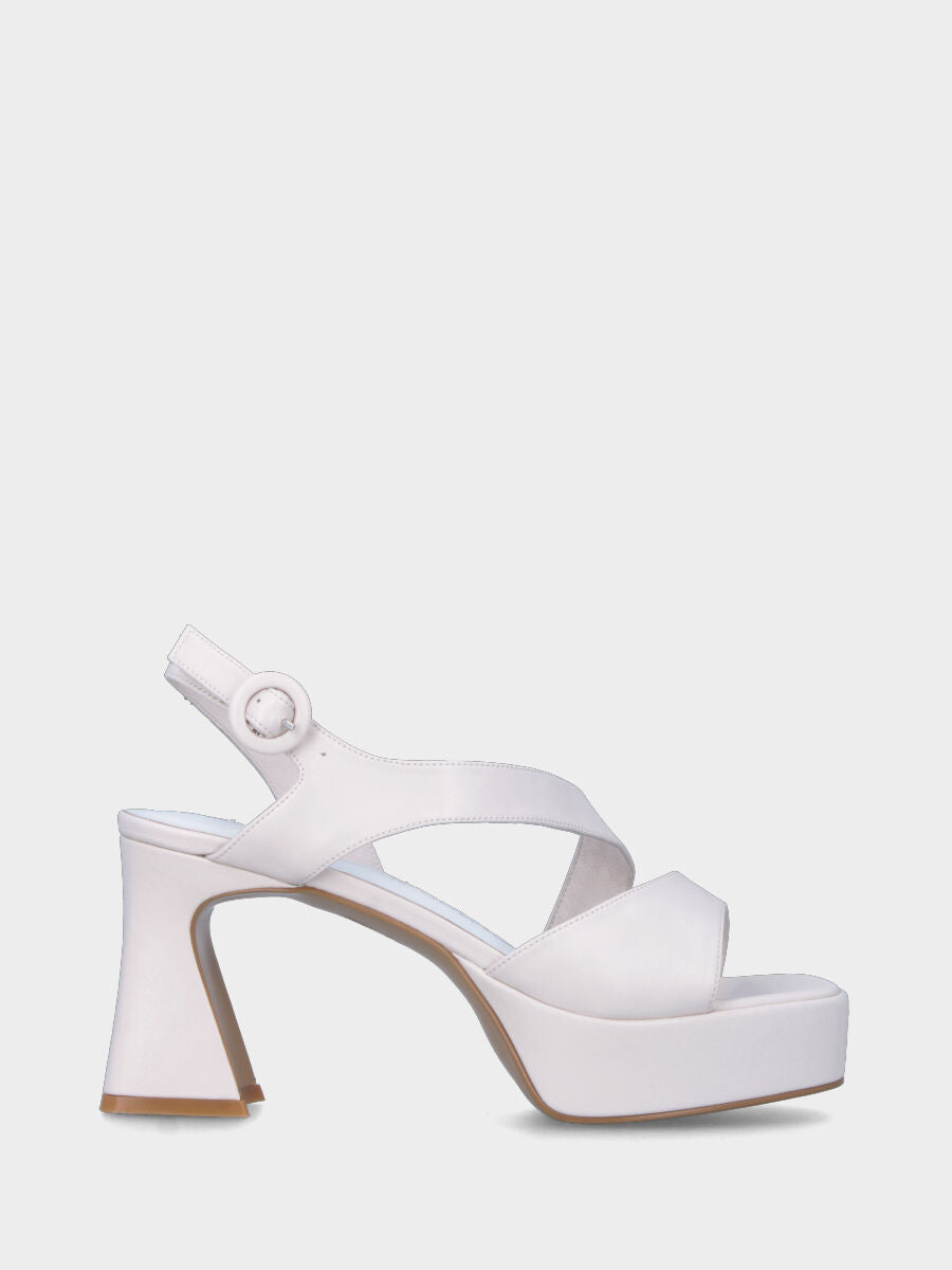 Sandalo avorio in pelle con fascia