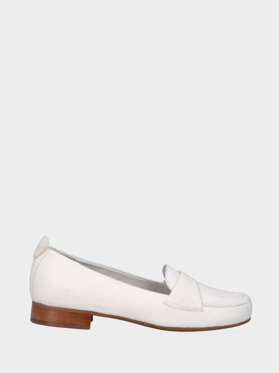 White leather moccasin with smooth strap