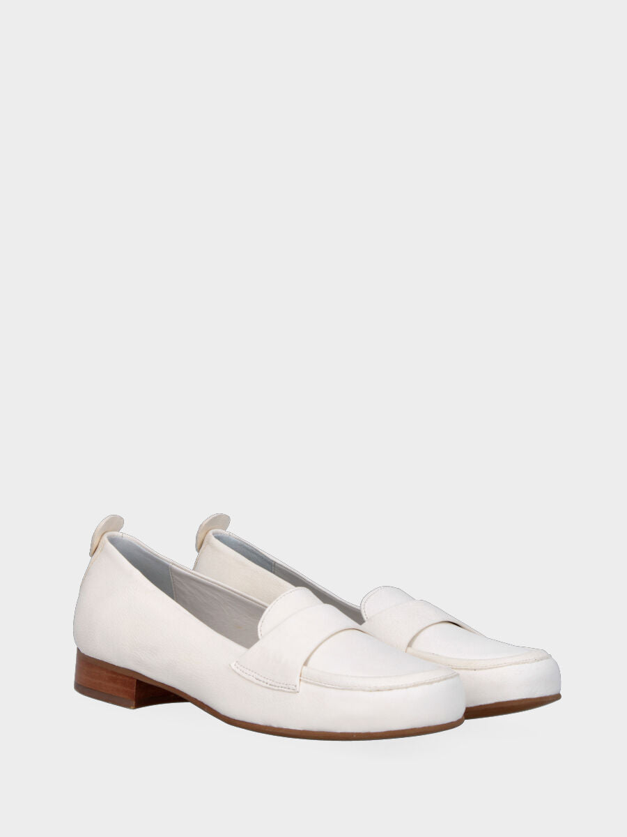 White leather moccasin with smooth strap