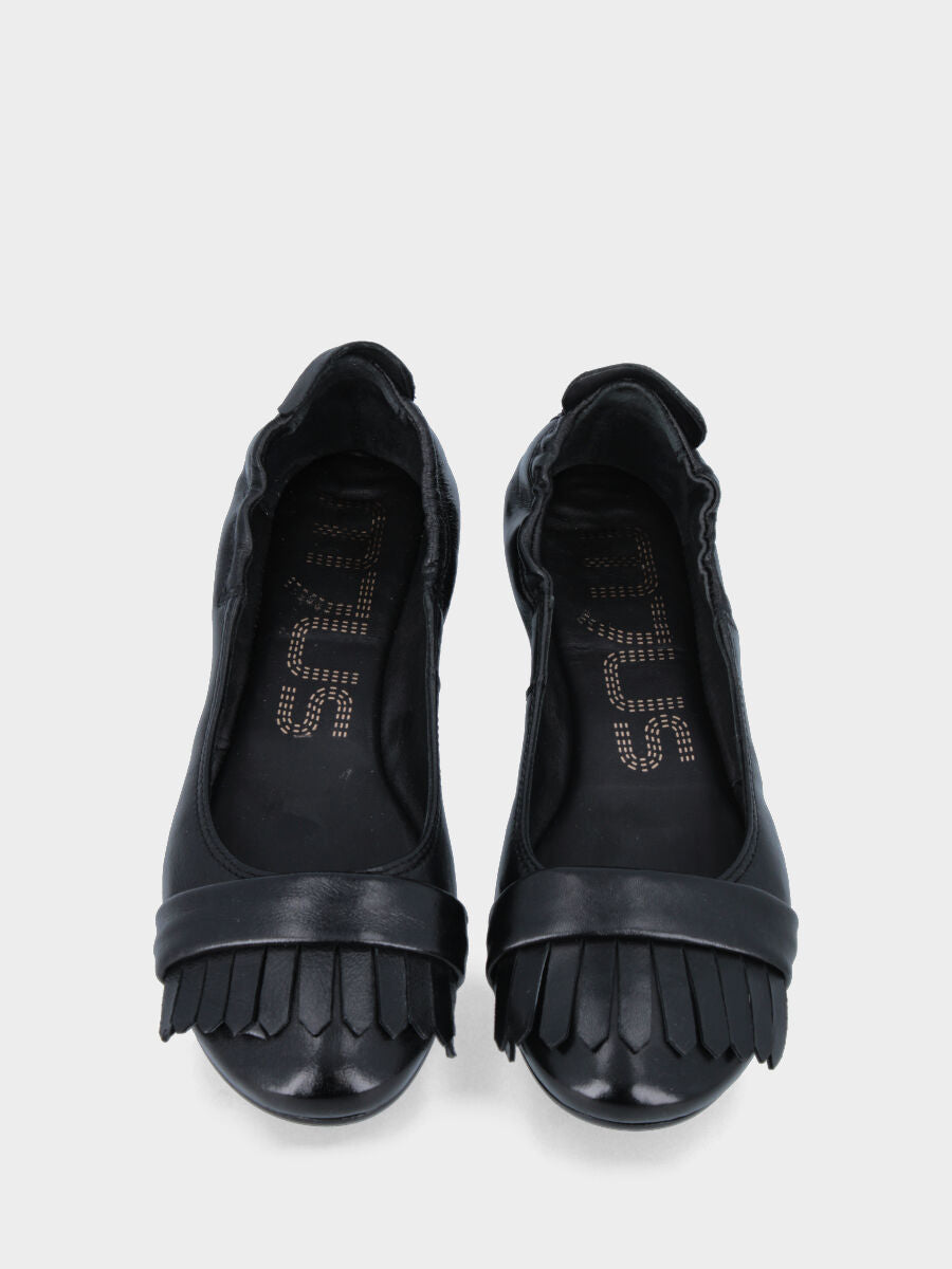 Ballerina nera in pelle con frange