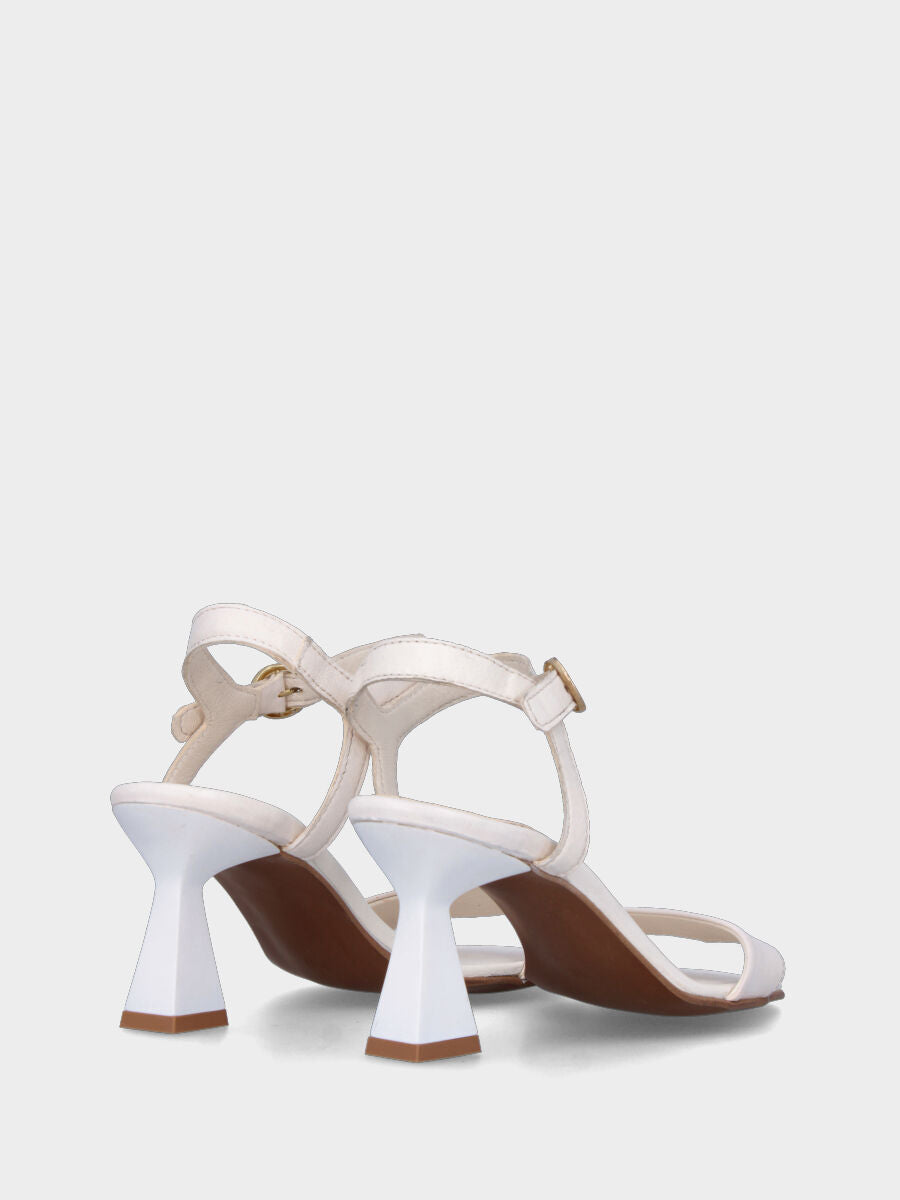 White leather sandal with strap