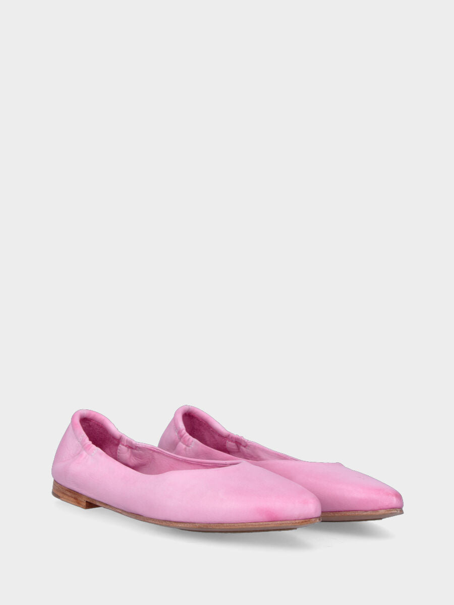 Ballerina fucsia in pelle a punta affusolata