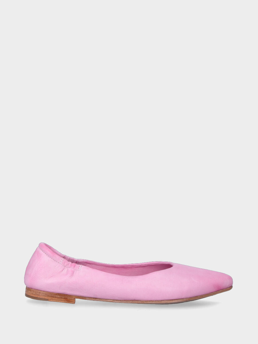 Ballerina fucsia in pelle a punta affusolata