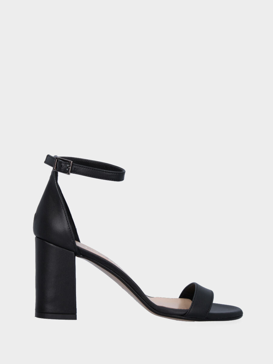 Sandalo nero in pelle con fascia
