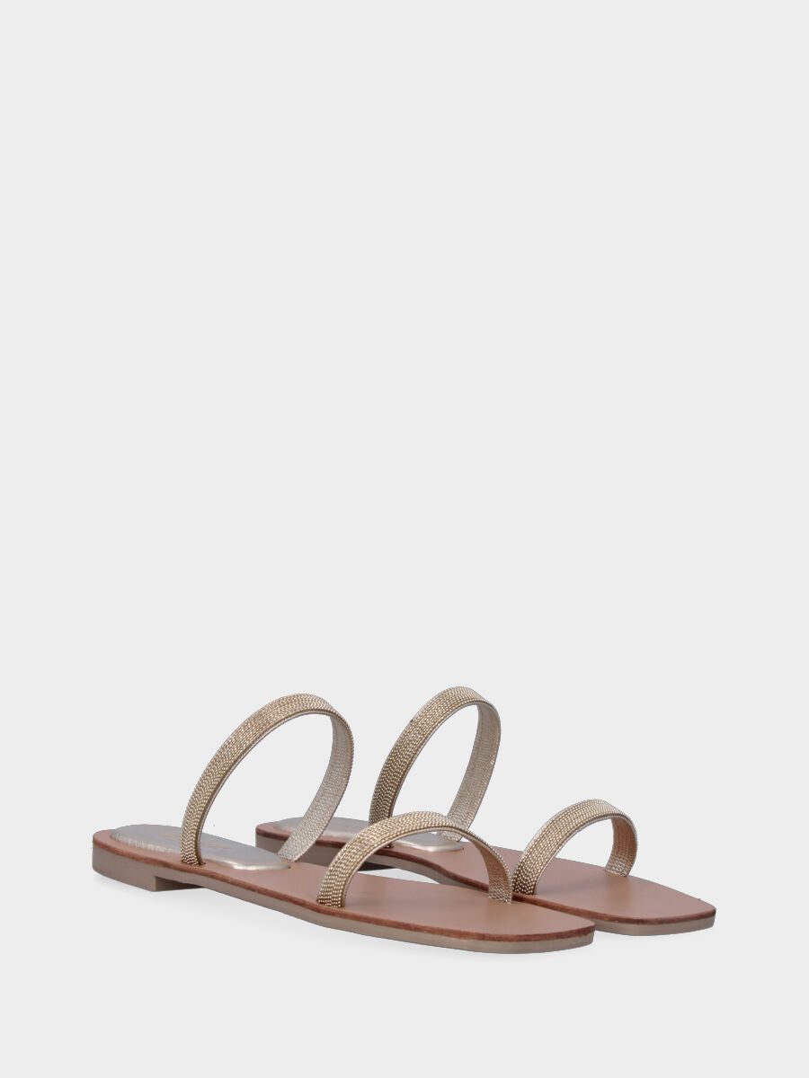 Ciabattina dorée laminée avec lanières de petits clous métalliques