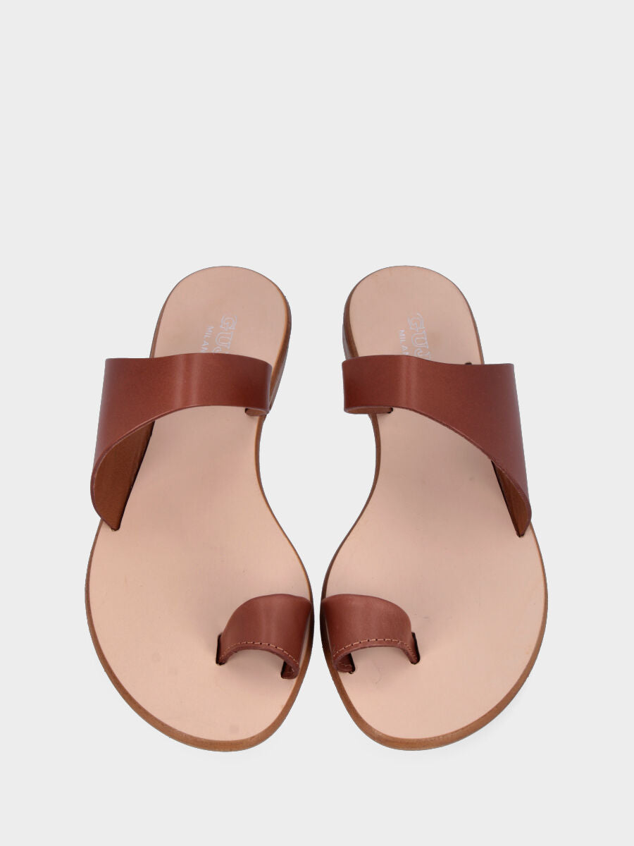 Ciabattina marron en cuir avec bandes asymétriques