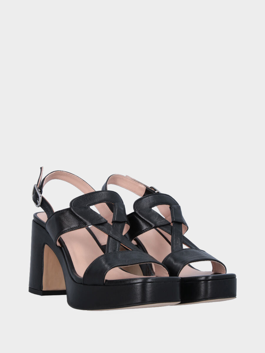 Sandalo nero in pelle con fascia incrociata