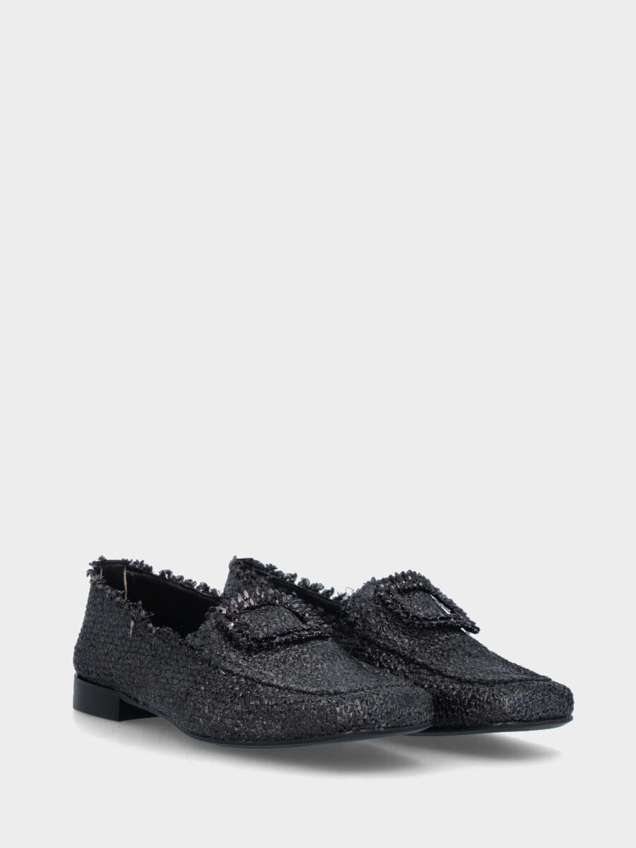 Mocassin noir en fibres naturelles avec accessoire bijou