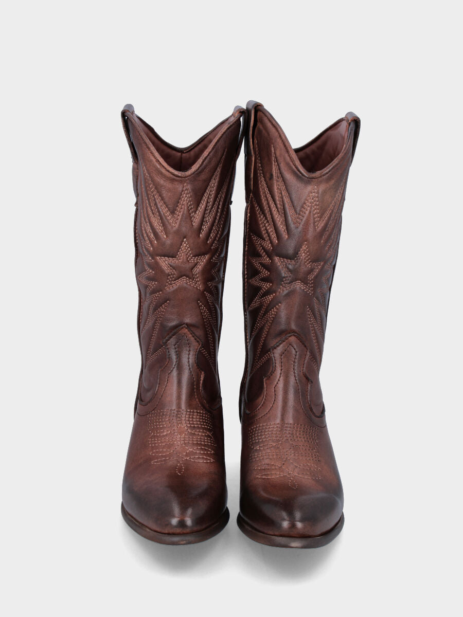 Texano marron en cuir avec broderies et étoiles en rayons