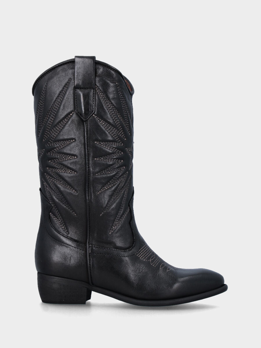 Texano noir en cuir avec broderies et étoiles en rayons