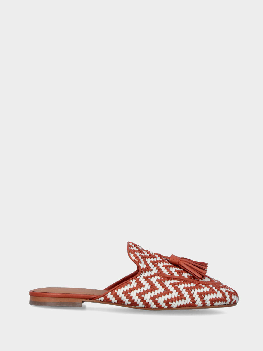 Sabot bicolore arancione in nappa intrecciata con nappine
