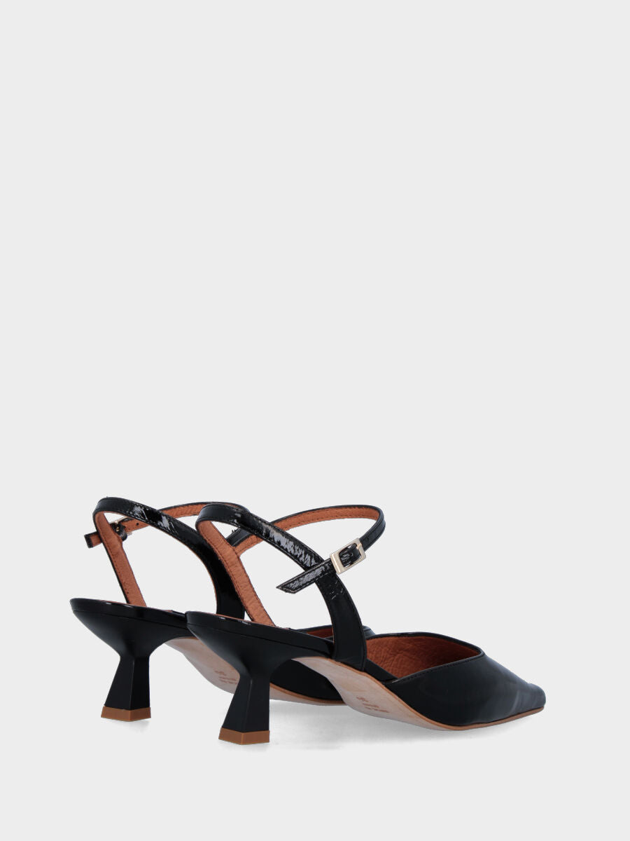 Schwarzer Slingback aus Lackleder mit spitzer Spitze