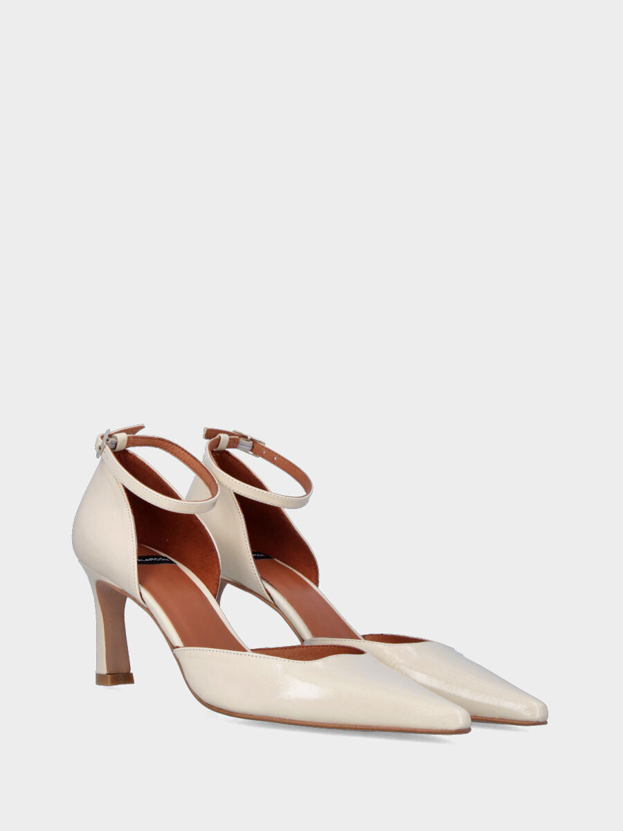 White patent leather pumps with square neckline