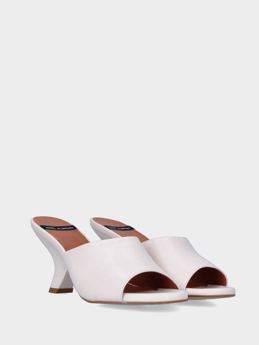 Mule blanche en cuir avec bande et semelle compensée creusée