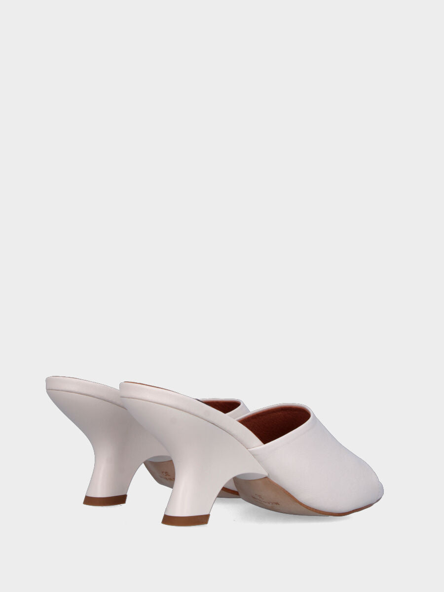 Mule blanche en cuir avec bande et semelle compensée creusée