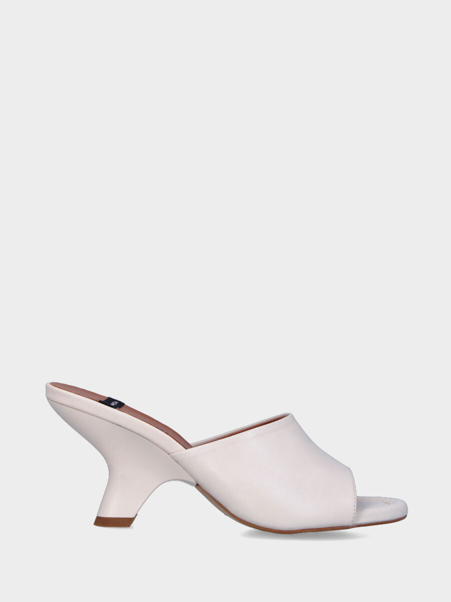Mule blanche en cuir avec bande et semelle compensée creusée