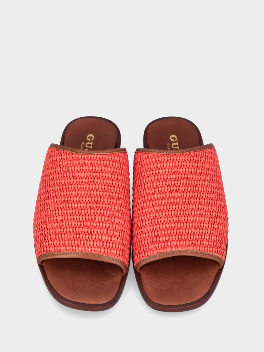 Sandalo monoblocco in vitello rosso con fascia ripiegata