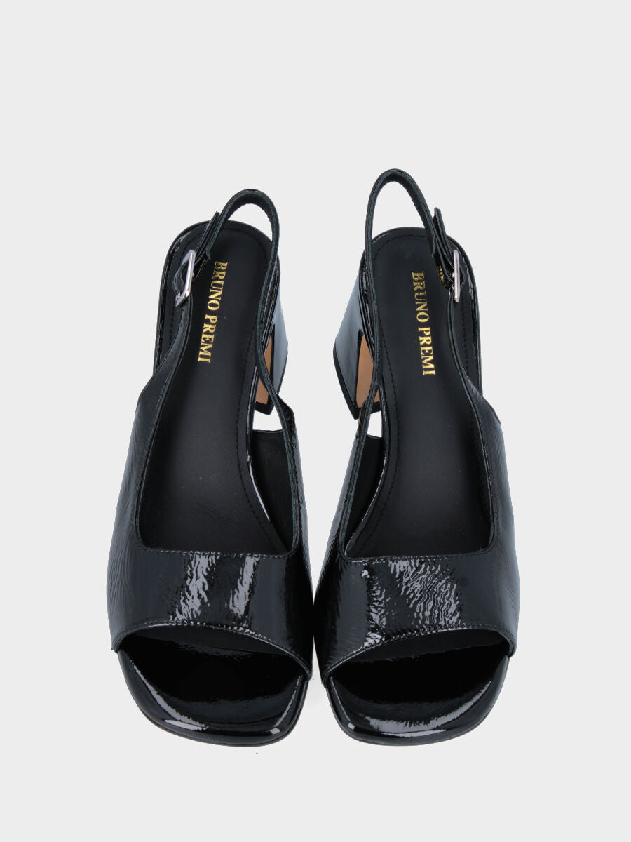 Black patent leather sandal with square neckline