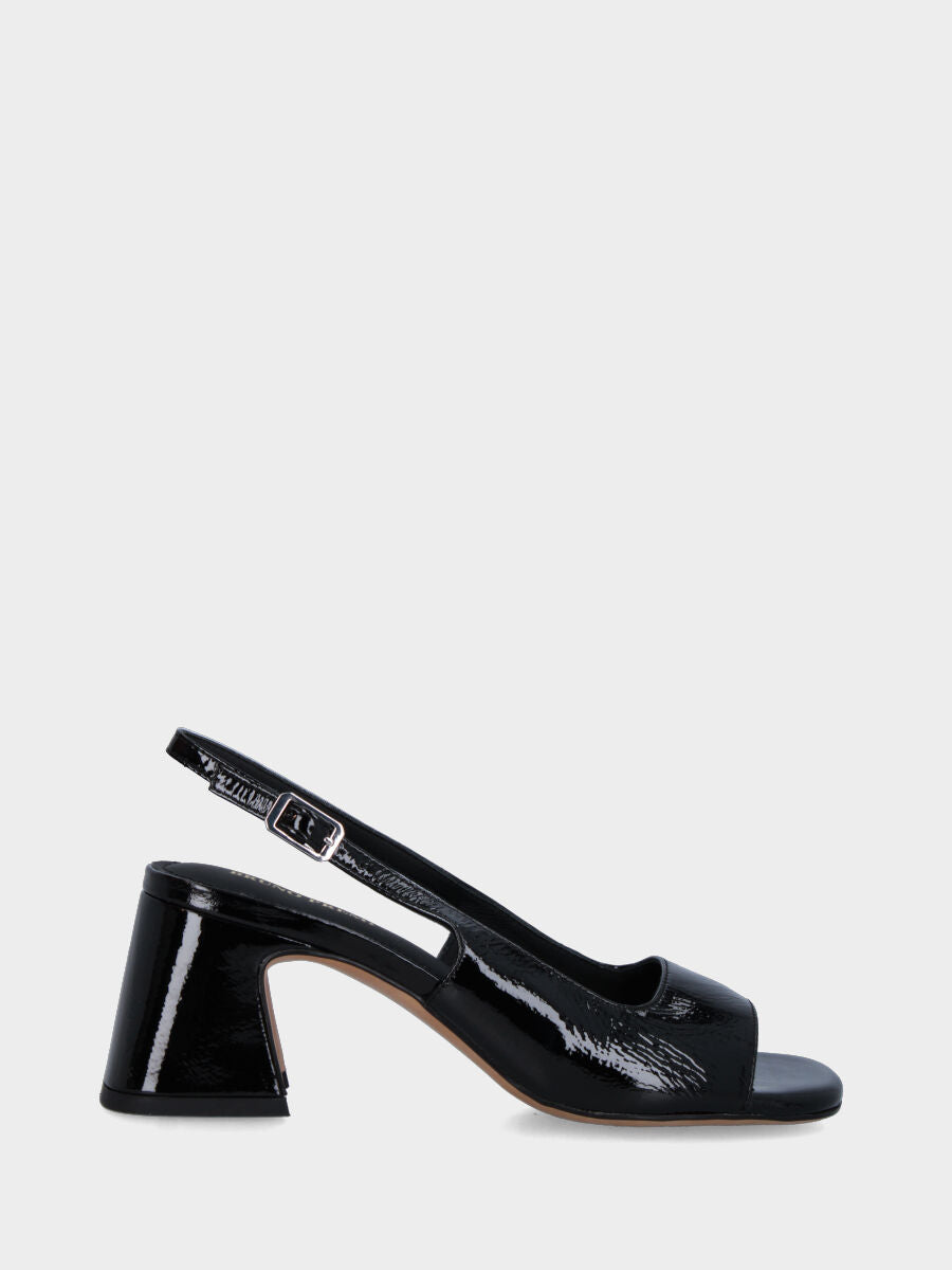 Black patent leather sandal with square neckline