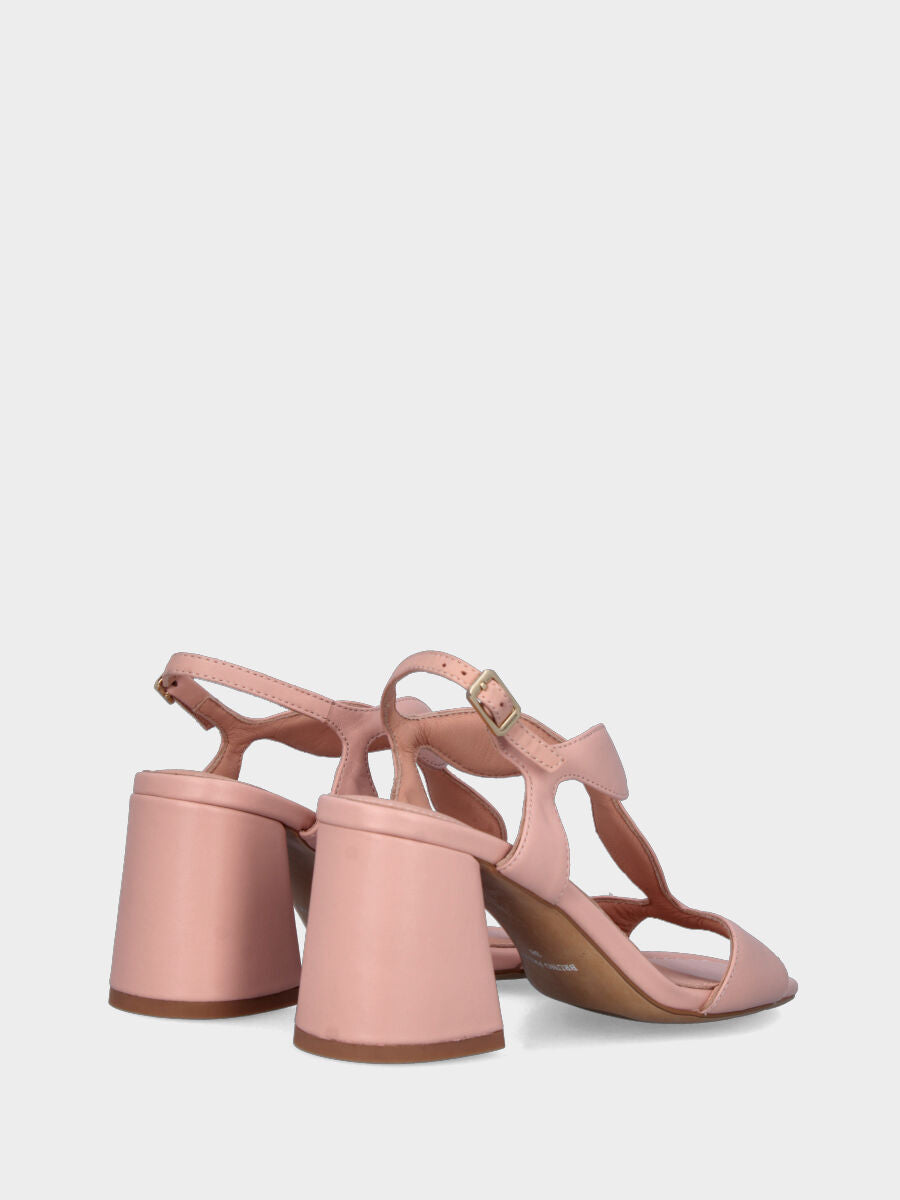 Nude leather sandal with wavy straps