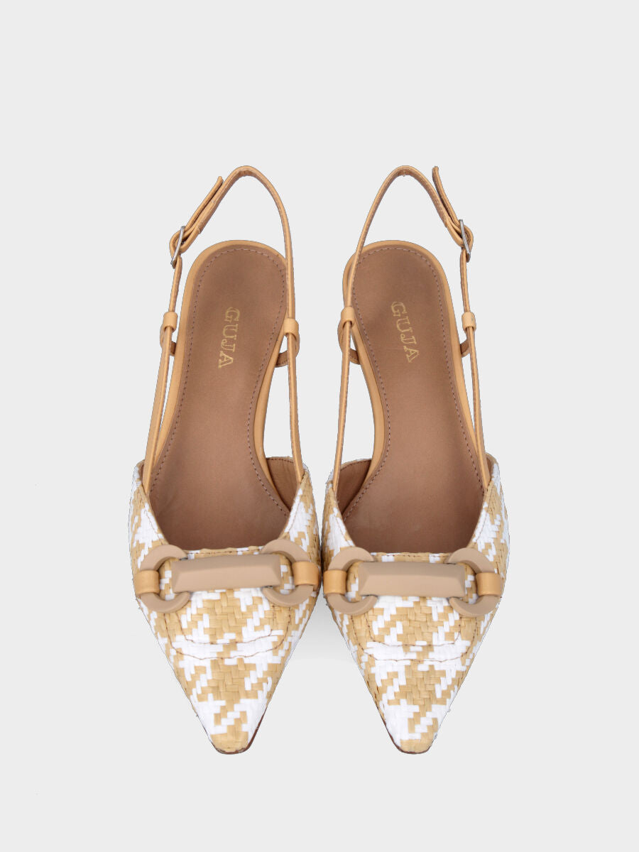 Escarpin slingback beige en raphia tressé imprimé pied-de-poule
