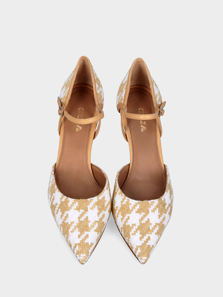 Beige Pumps aus geflochtener Raffia mit Hahnentrittmuster