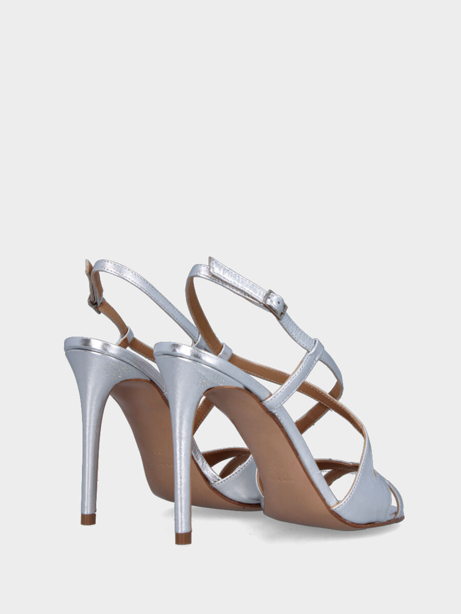 Sandalo argento in pelle laminata con listini incrociati e tacco a stiletto