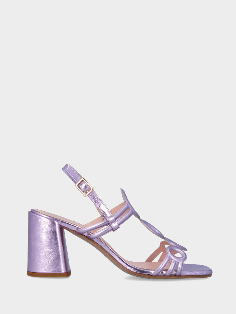 Lilac sandal in laminated leather with circular straps