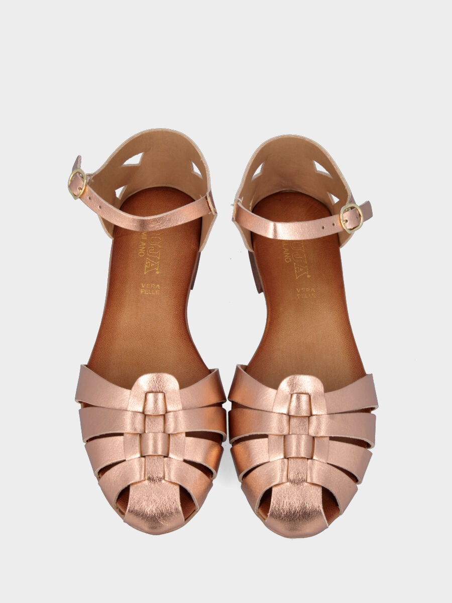 Pink laminated leather sandal with woven straps and small top
