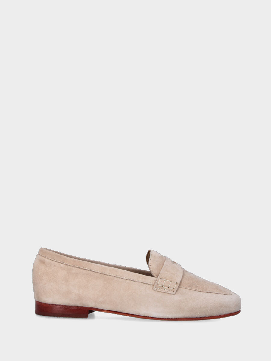 Beige leather moccasin with mask detail