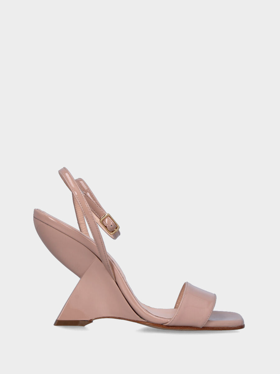 Nude Lack-Sandalette mit Riemchen und geometrischem Keilabsatz