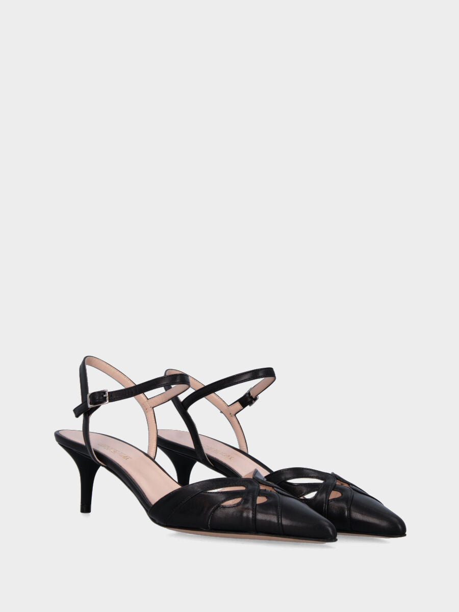 Slingback nera in pelle con aperture e fascette incrociate