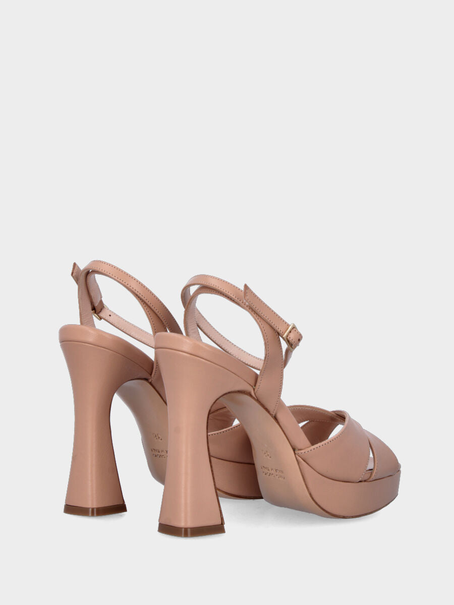 Sandalo nude in pelle con fasce incrociate e plateau