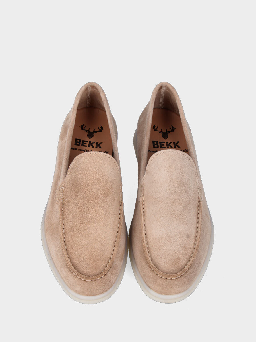 Mocassin beige en cuir avec semelle à contraste
