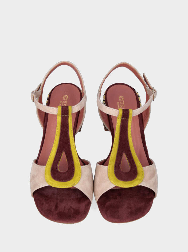 Sandalo beige in pelle con fascia a goccia e tacco colorato