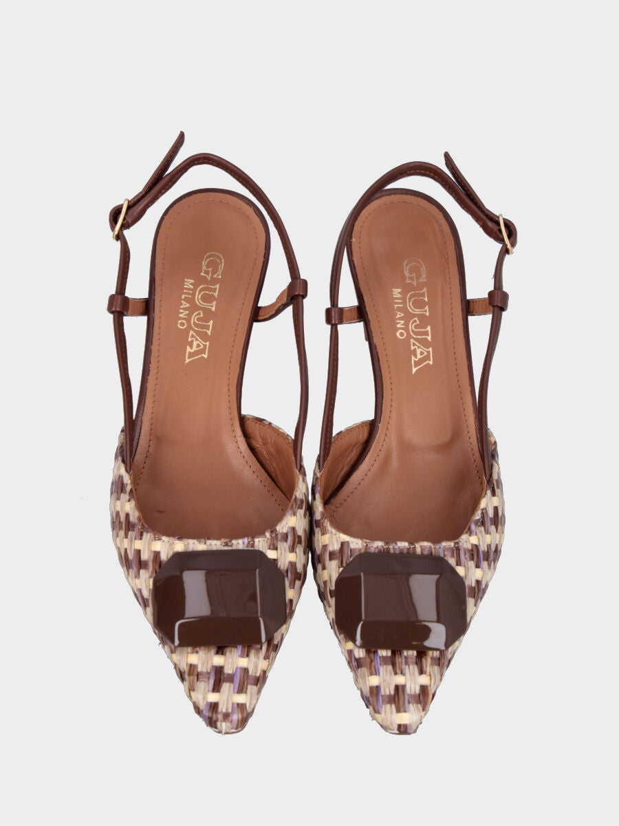 Slingback bicolore beige en raphia tressé avec bouton facetté