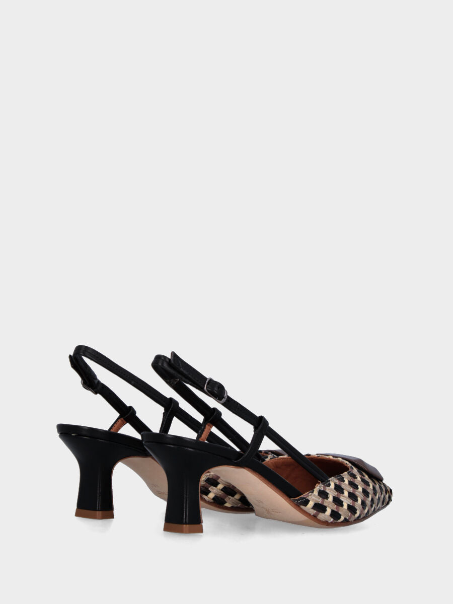 Bicolore Slingback in schwarzer geflochtener Raffia mit facettiertem Knopf