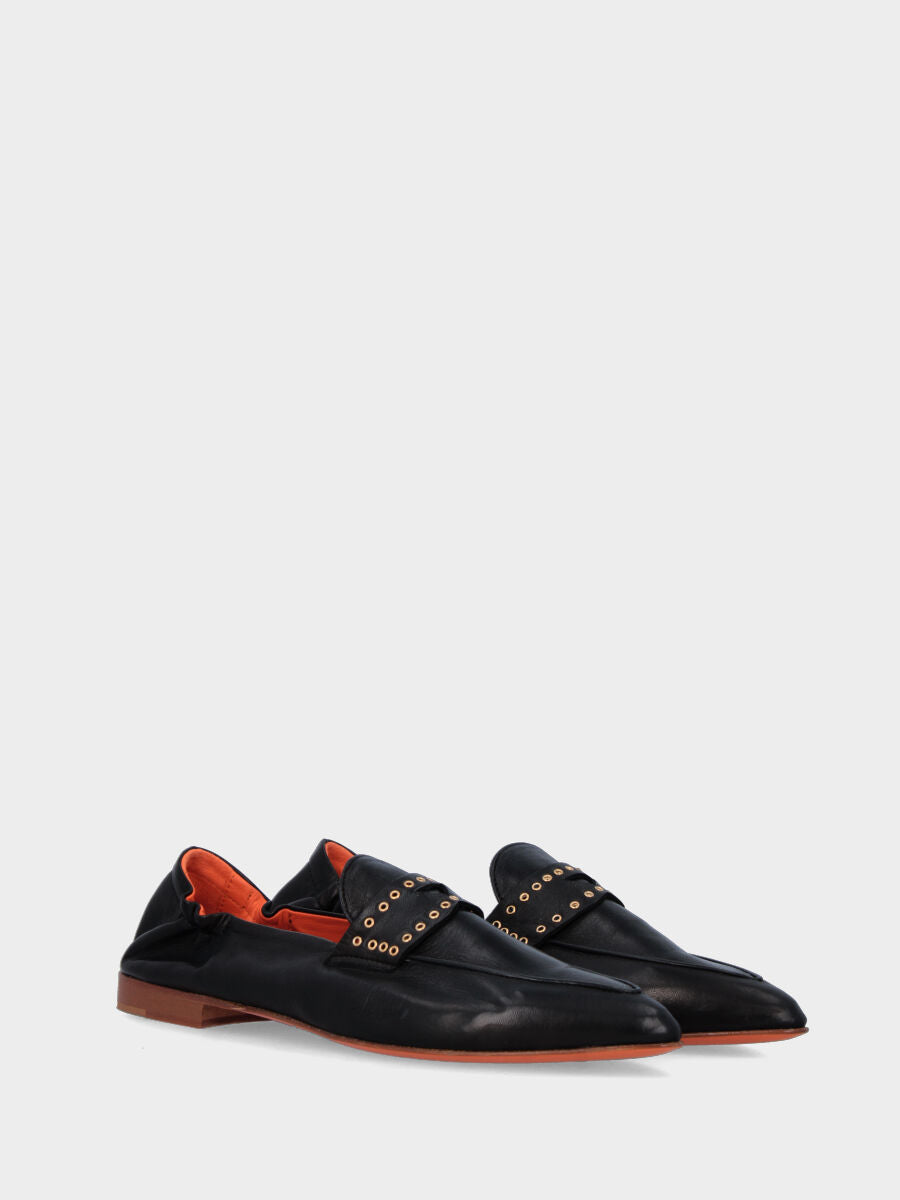 Mocassin noir en cuir avec masque à œillets