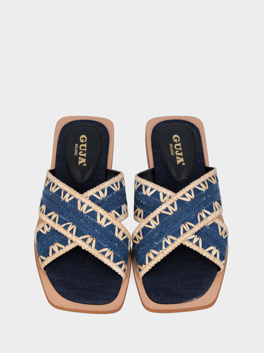 Ciabattina blu in pelle a fasce incrociate ricamate