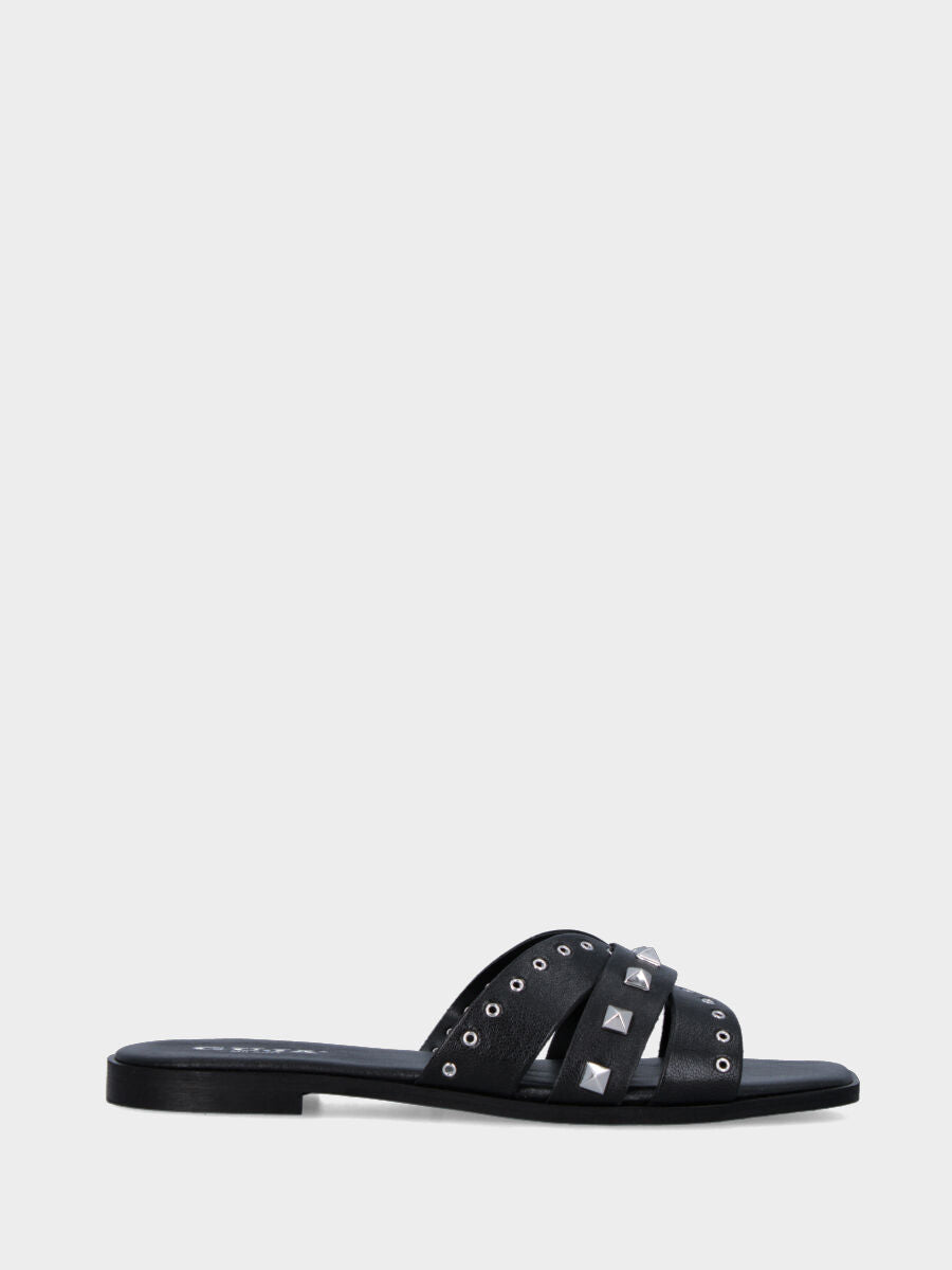 Mule noire en cuir avec clous