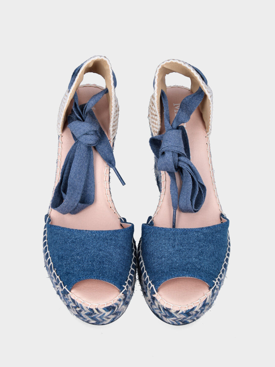 Sandalo blu jeans in tessuto con zeppa in corda bicolore