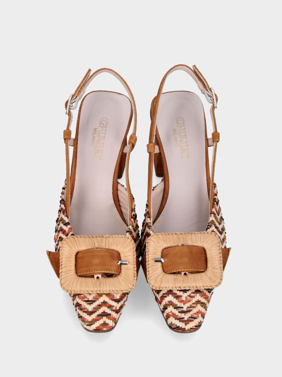 Slingback marrone in pelle con punta in rafia intrecciata e fibbia decorativa
