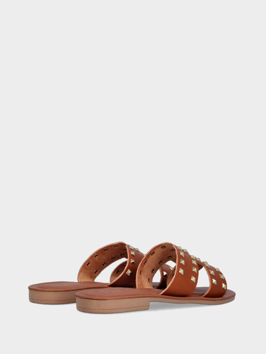 Ciabattina cuoio in pelle con borchie