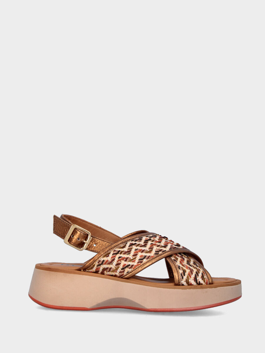 Sandale bronze en raphia à brides croisées avec semelle ondulée