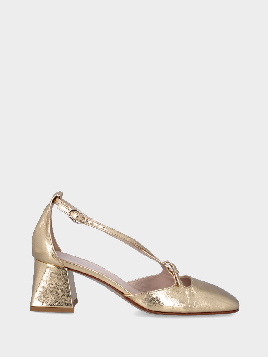 Gold pumps in laminated leather with crossed straps
